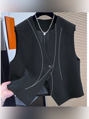 Black Sleeveless Tailored Vest with Contrast Stitching